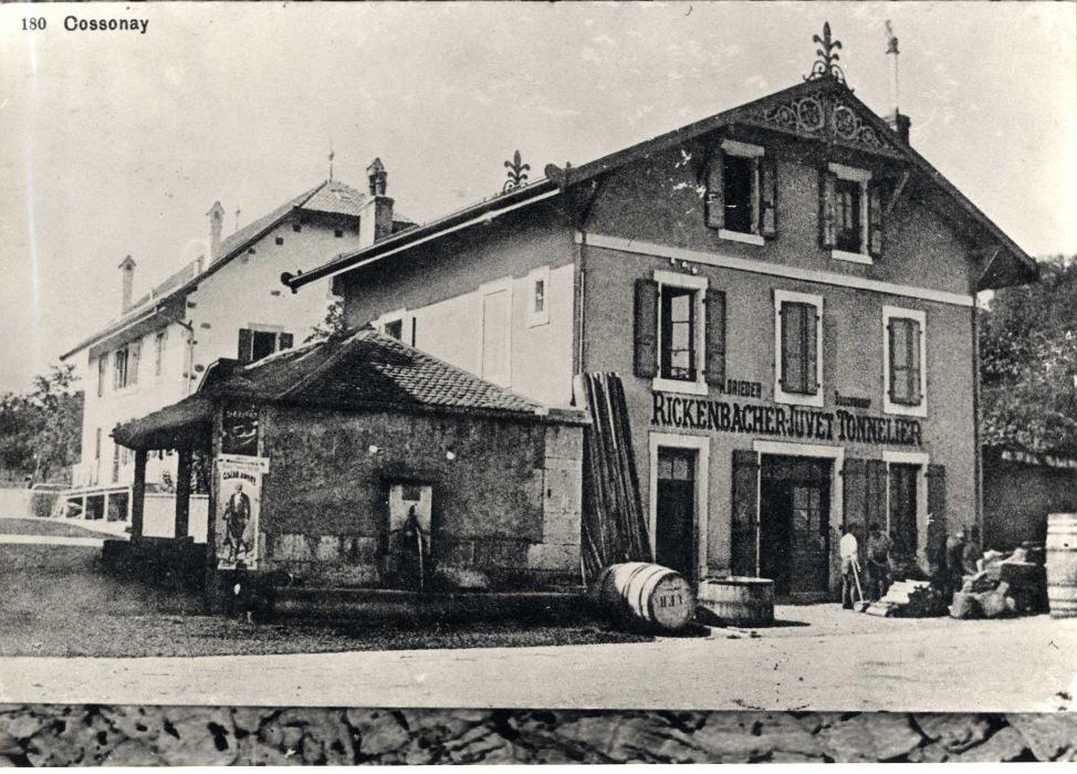 cossonay la fontaine couverte de l actuelle rue neuve078